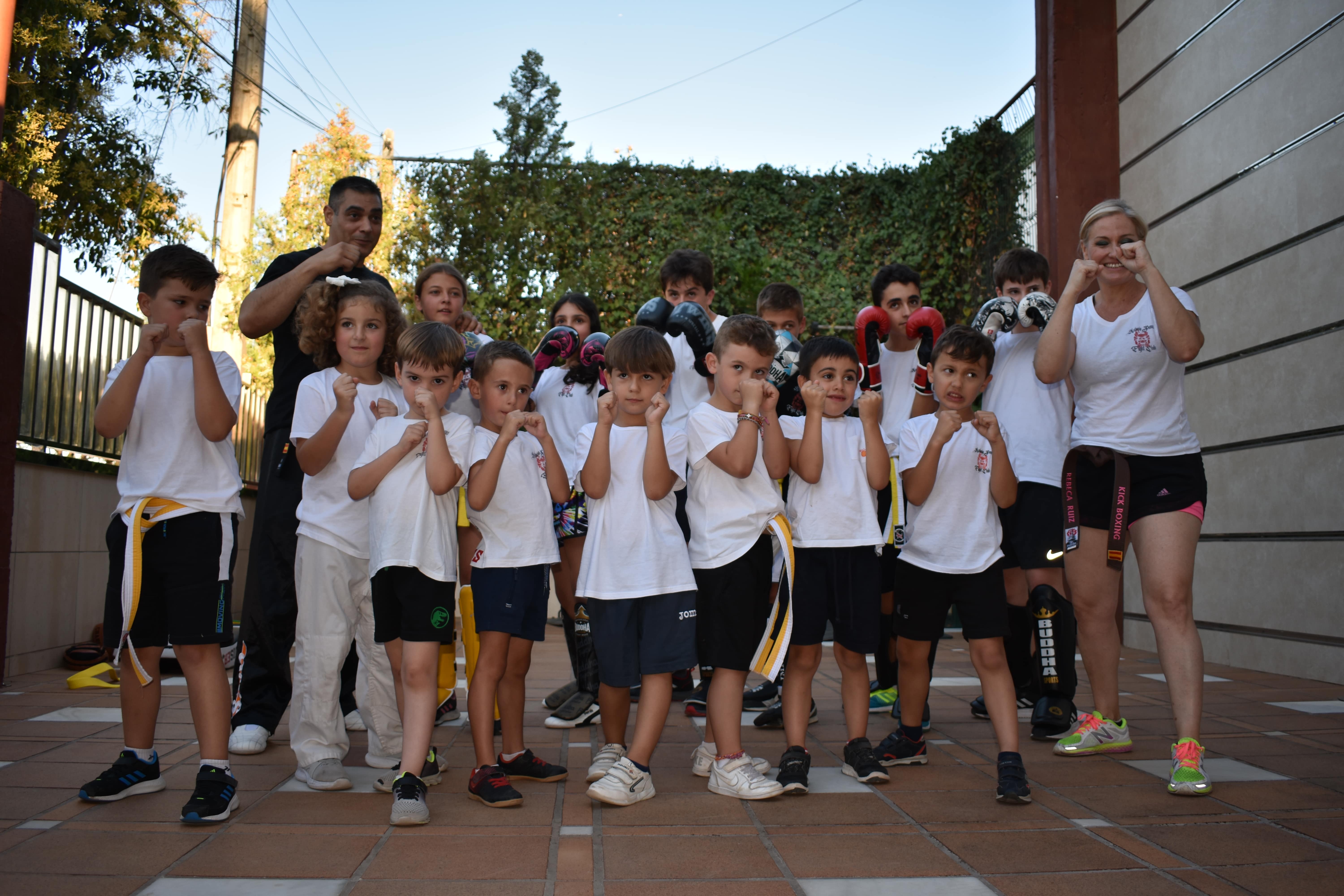 Exhibición de los alumnos de kick boxing
